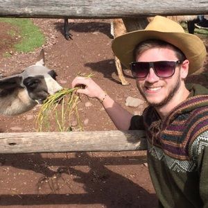 Meet your Posher, Andrew